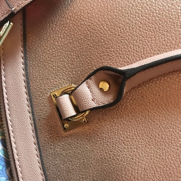 Authentic Anne Klein bag - Picture 4 of 6